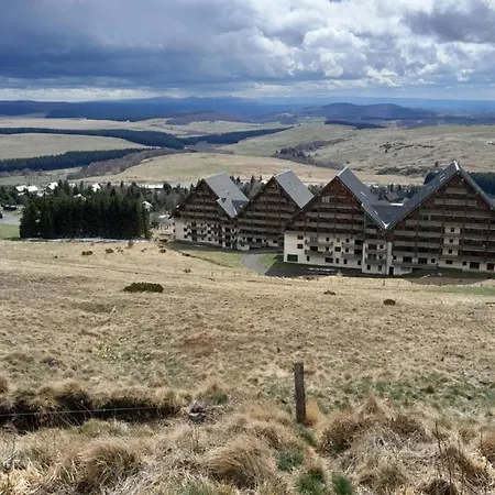 Apartament T2 Confortable - Piscine Chauffee - Super Besse-et-Saint-Anastaise