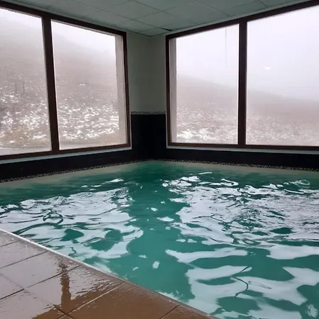 T2 Confortable - Piscine Chauffee - Super Besse-et-Saint-Anastaise