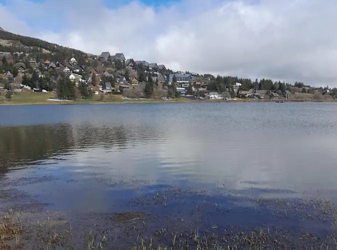 T2 Confortable - Piscine Chauffee - Super